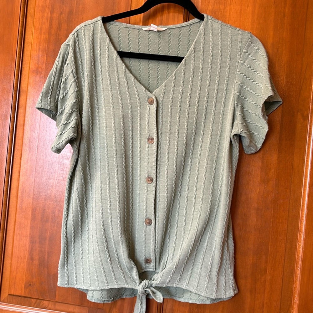Weatherproof Vintage ladies Tie front Top.